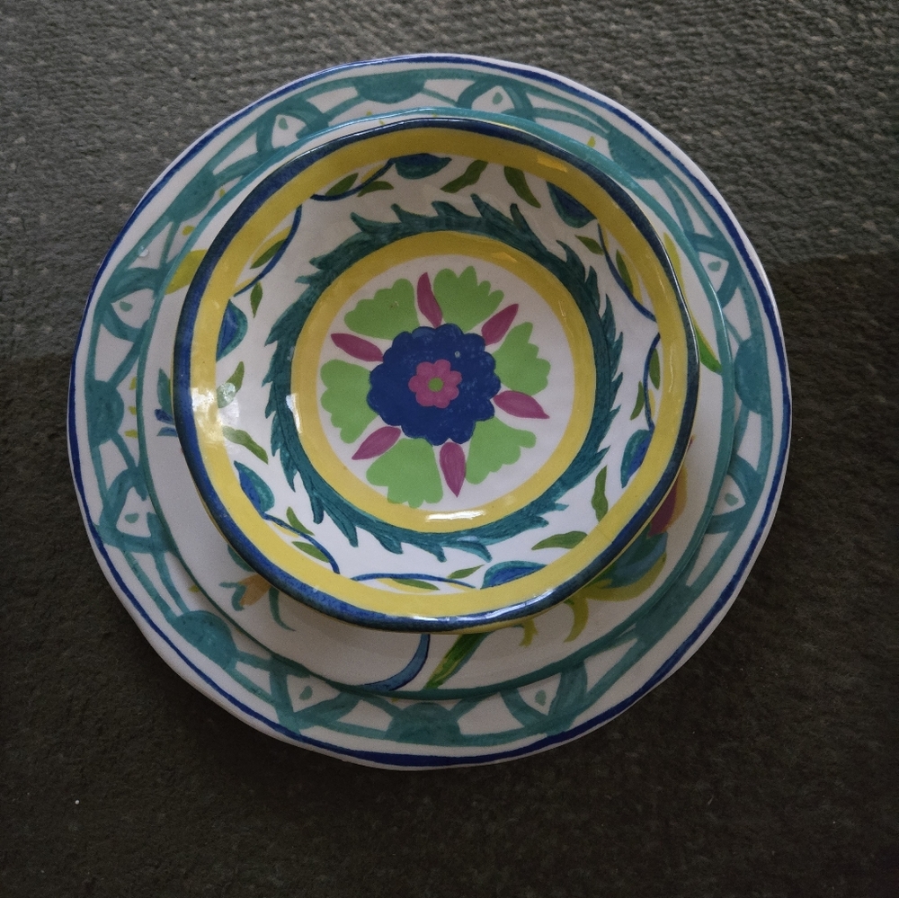 ED by Ellen DeGeneres Plates, Salad Plates & Bowls Set-EUC
